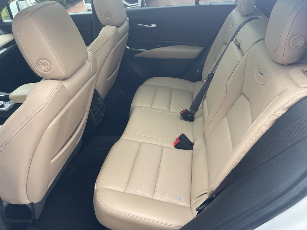 Used 2024 Cadillac XT4 Premium Luxury image 30