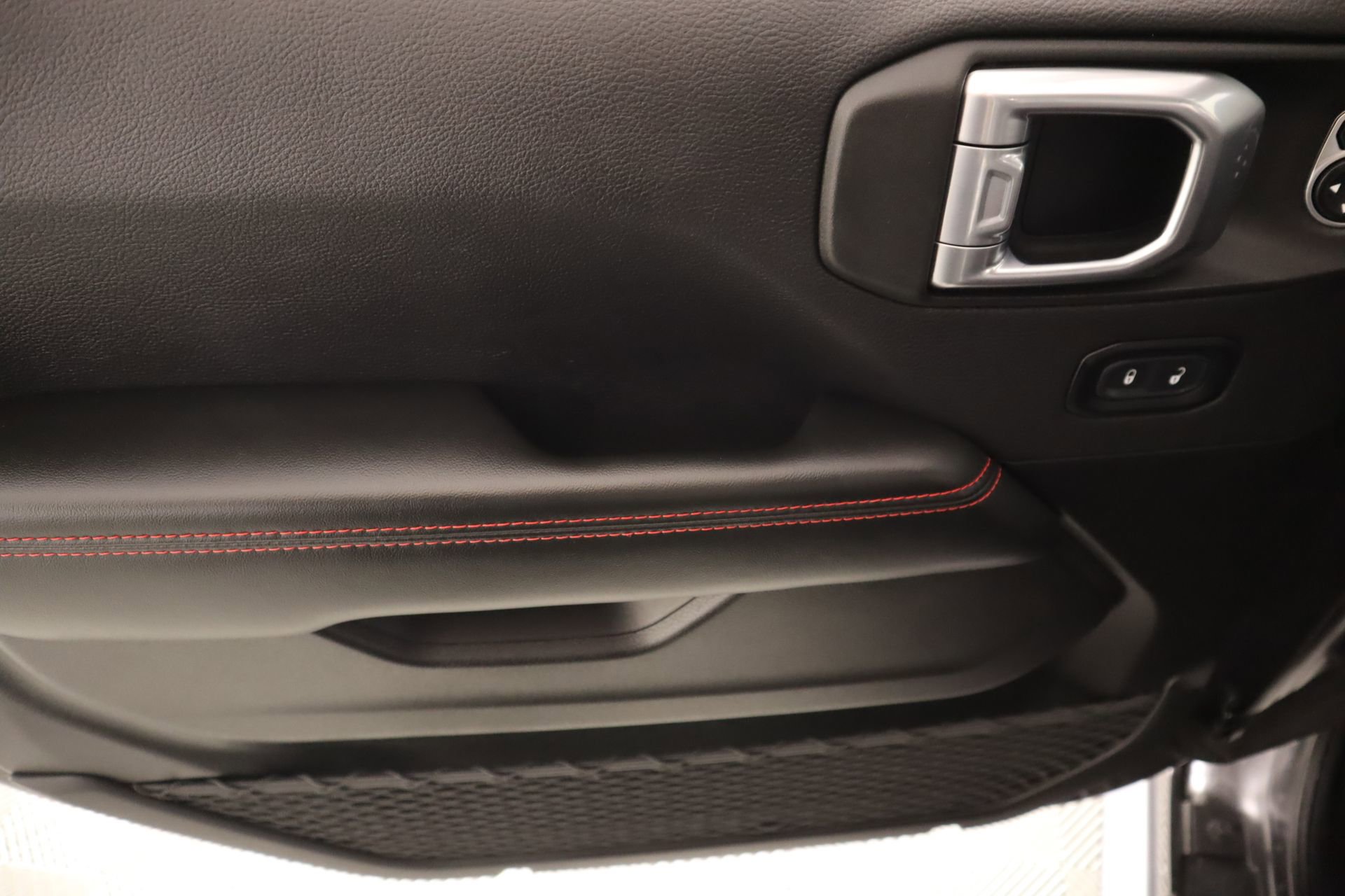 Used 2024 Jeep Gladiator Rubicon image 16