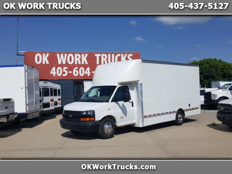 Used 2023 Chevrolet Express 4500 Extended w/ Power Convenience Package RWD image 1