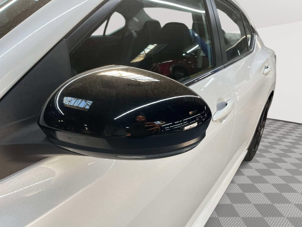 Used 2023 Nissan Sentra SR w/ Electronics Package FWD image 9