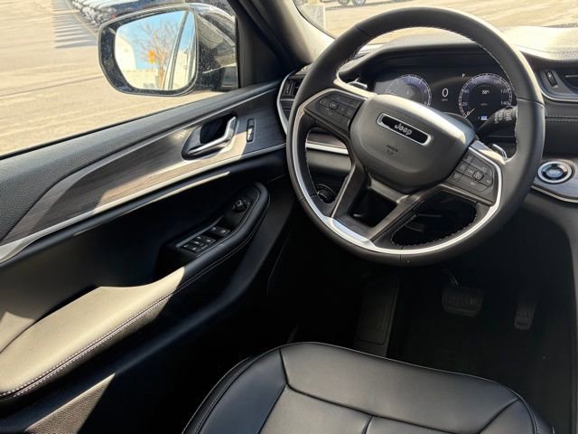 New 2025 Jeep Grand Cherokee L Limited image 37