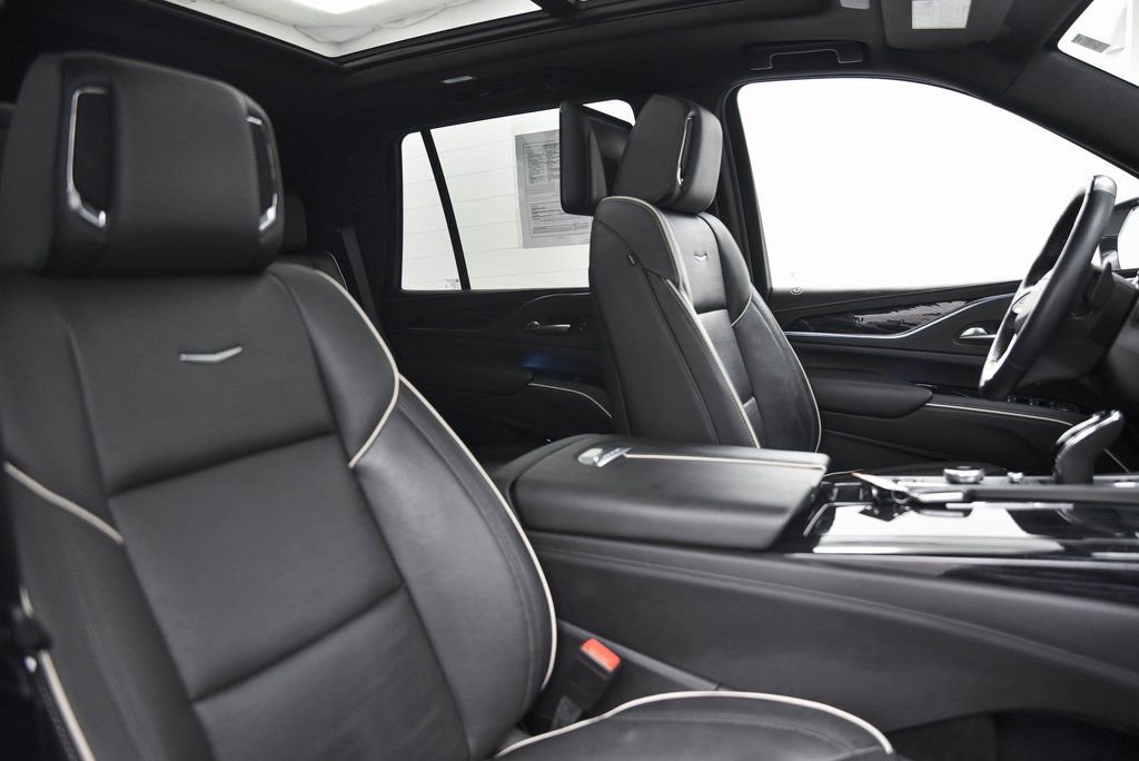 Used 2021 Cadillac Escalade Sport w/ Driver Assist Tech Package AWD/4WD image 15