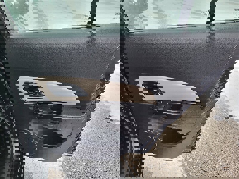 Used 2013 Chevrolet Cruze LS image 24