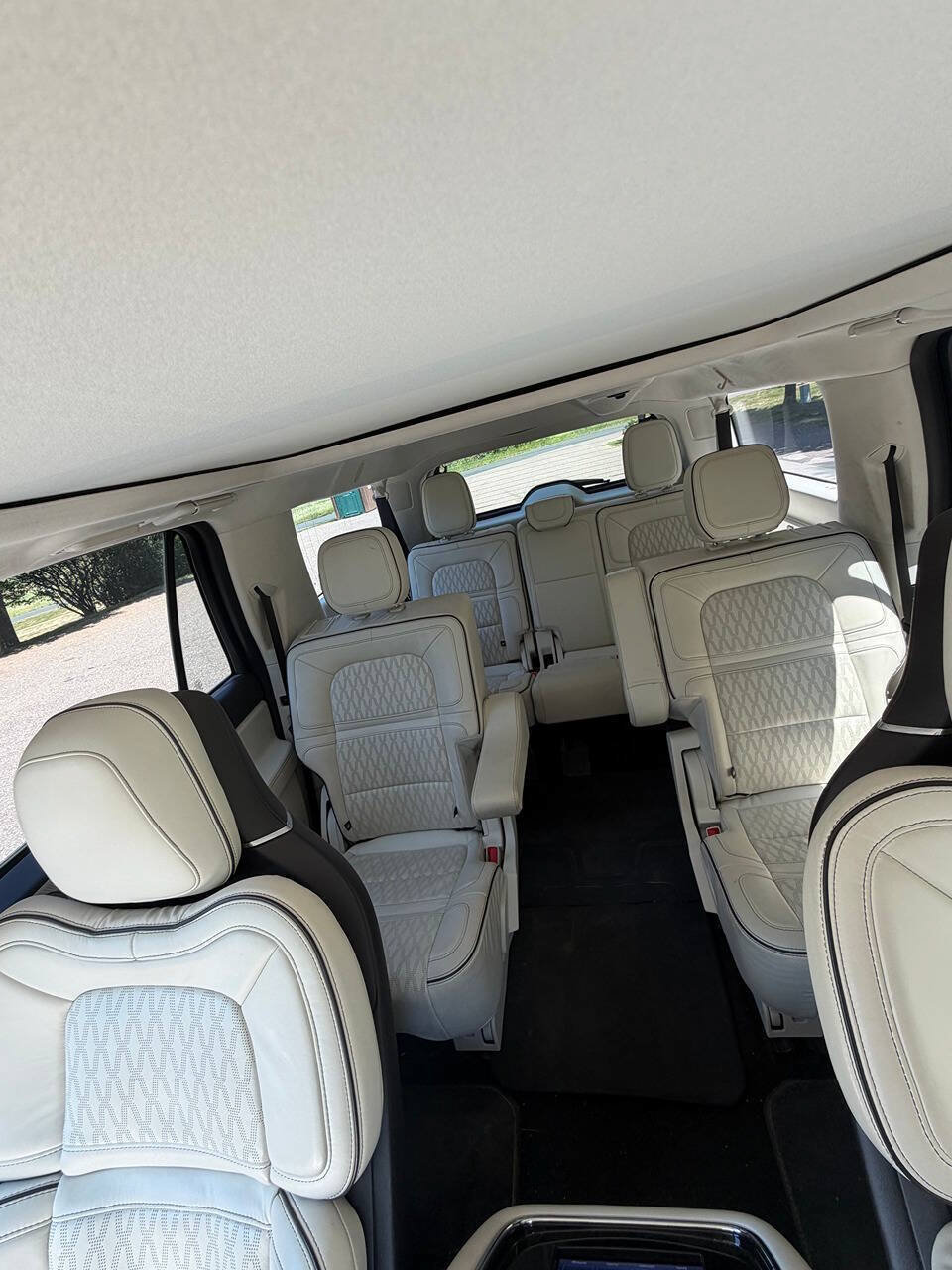 Used 2022 Lincoln Navigator L Black Label AWD/4WD image 13