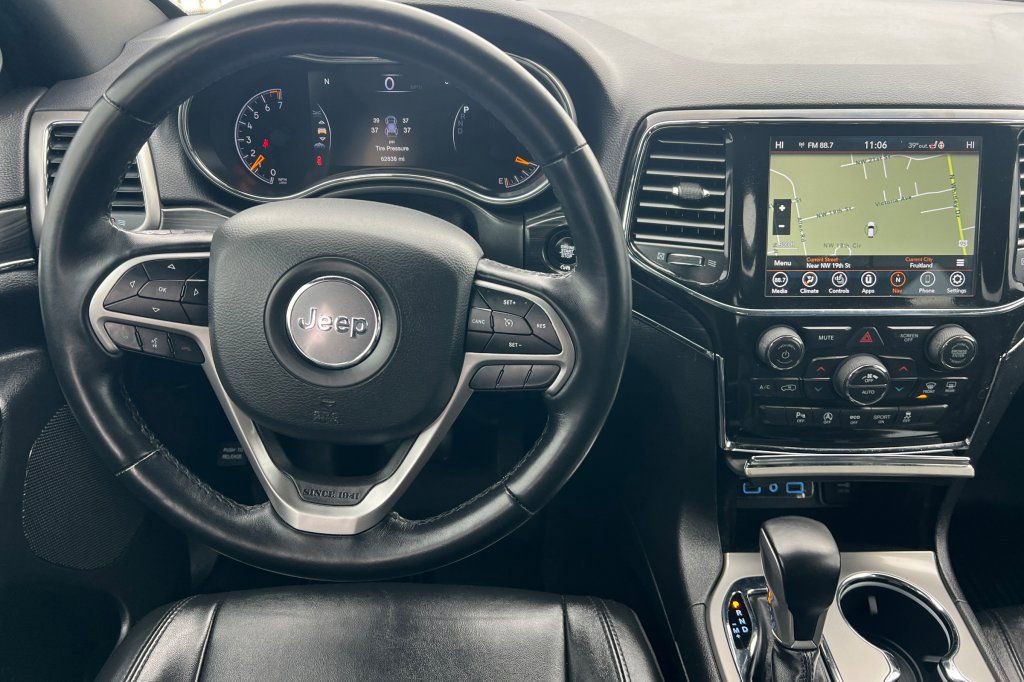 Used 2022 Jeep Grand Cherokee Limited w/ Trailer Tow Group IV image 11