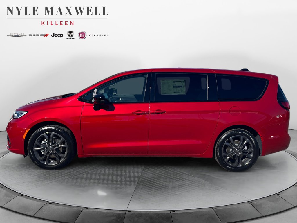 New 2026 Chrysler Pacifica Select FWD image 13