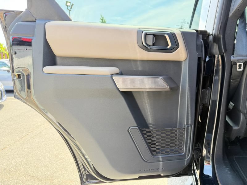 Used 2023 Ford Bronco Wildtrak AWD/4WD image 14