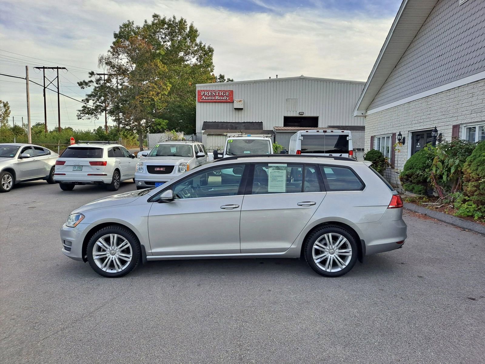 Used 2015 Volkswagen Golf TDI SE image 5