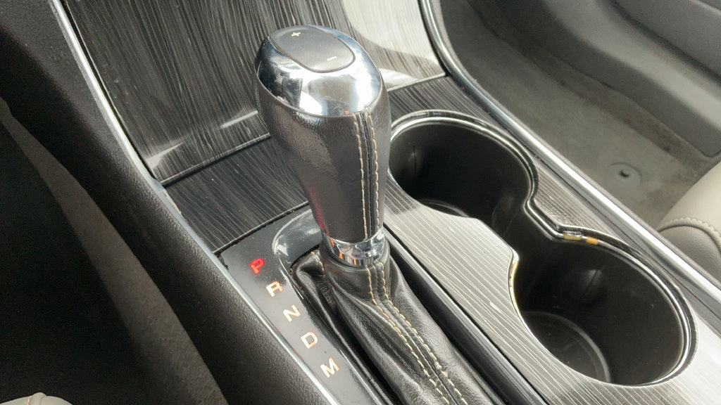 Used 2019 Chevrolet Impala LT FWD image 14