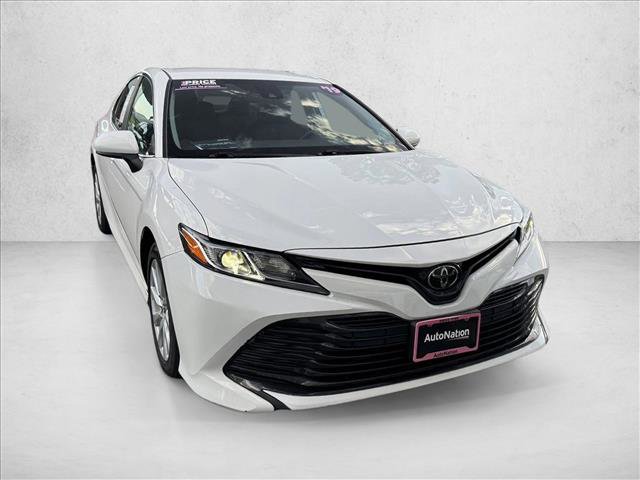 Used 2019 Toyota Camry LE FWD image 3