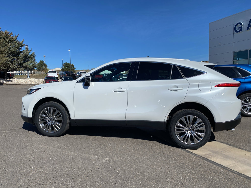 Used 2023 Toyota Venza Limited image 31