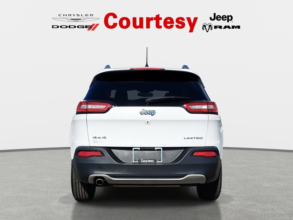 Used 2017 Jeep Cherokee Limited image 6