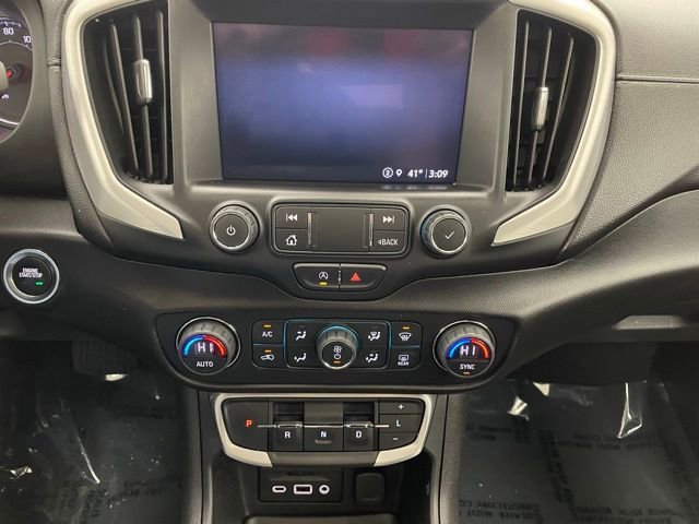 Certified 2022 GMC Terrain SLE w/ Driver Convenience Package image 3