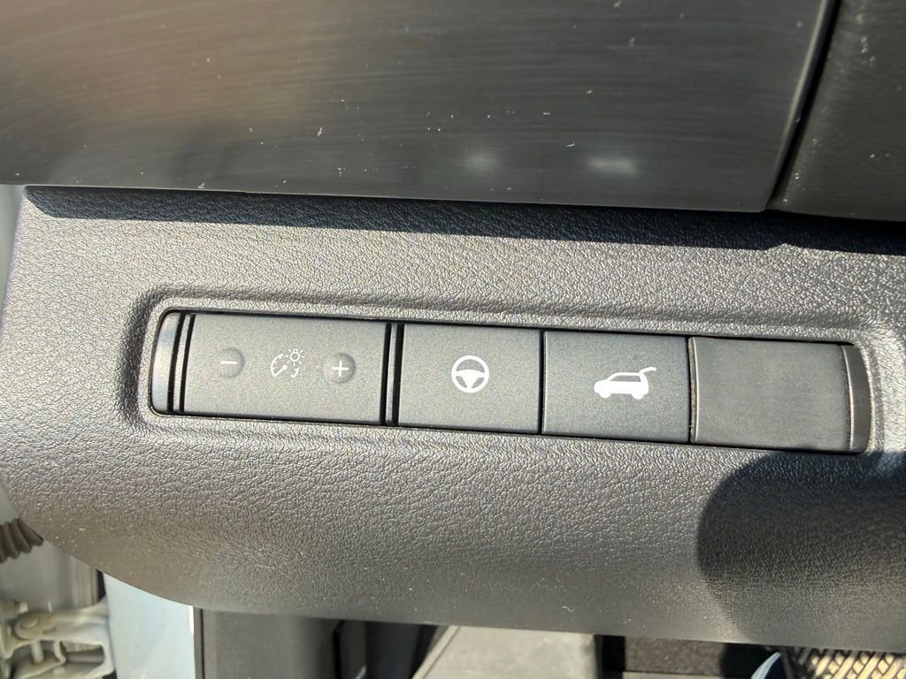 Used 2024 Nissan Pathfinder SL w/ SL Premium Package FWD image 19