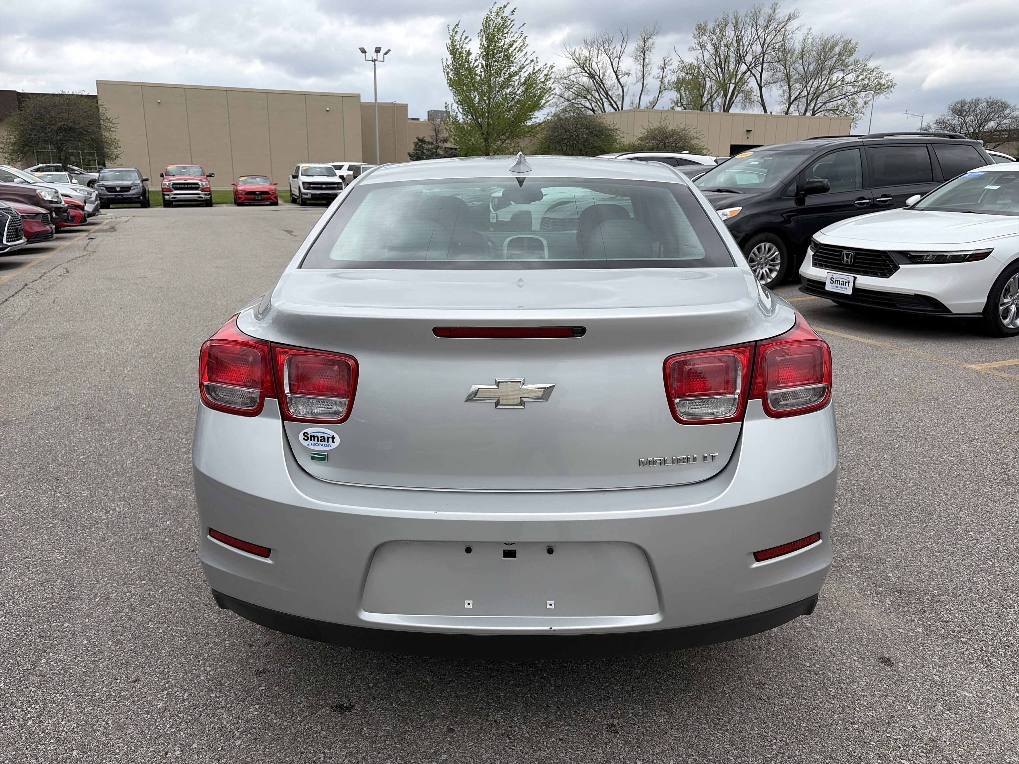 Used 2016 Chevrolet Malibu LT w/ Power Convenience Package FWD image 6