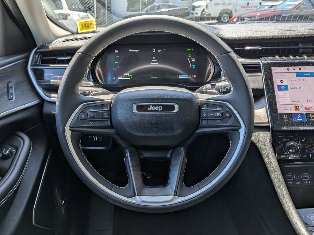 Used 2024 Jeep Grand Cherokee Limited 4xe AWD/4WD image 15