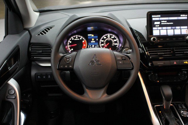 New 2026 Mitsubishi Eclipse Cross LE AWD/4WD image 21