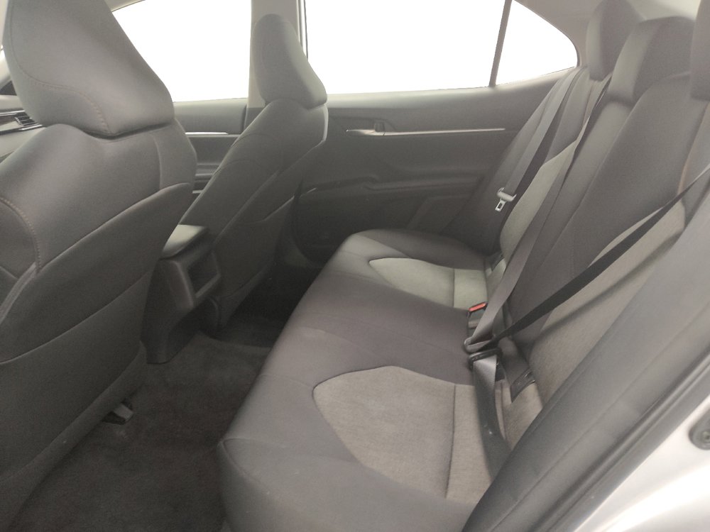 Used 2019 Toyota Camry LE image 18