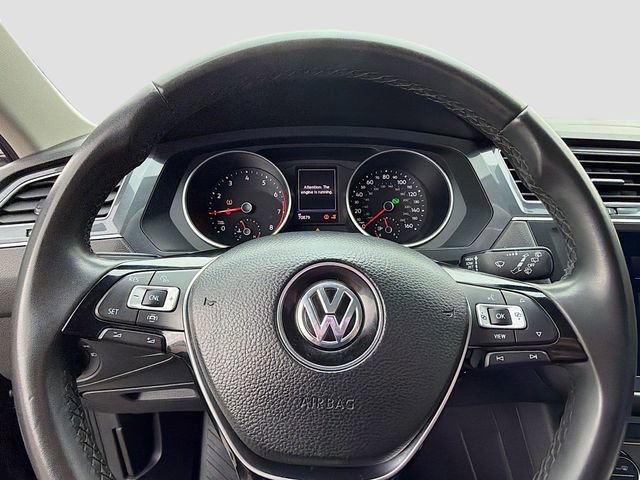 Used 2020 Volkswagen Tiguan SE image 11