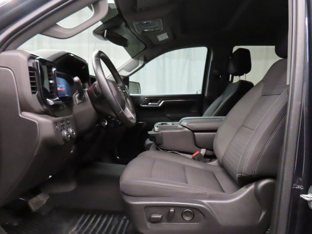 Used 2023 Chevrolet Silverado 1500 RST AWD/4WD image 9