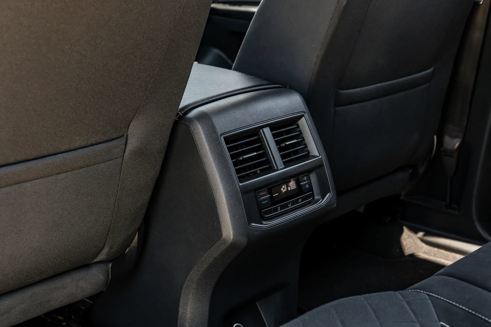 Used 2021 Volkswagen Atlas S FWD image 39