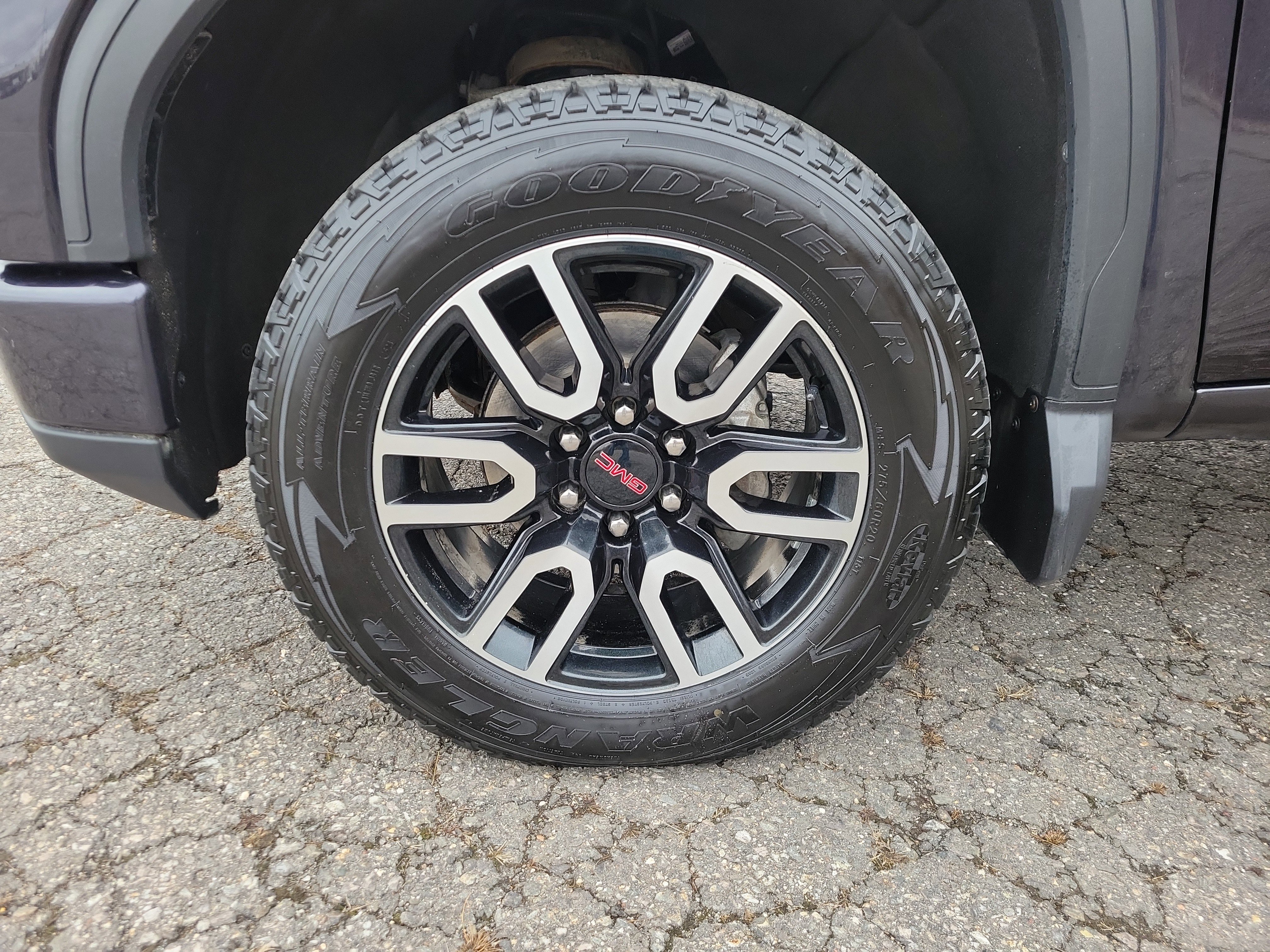 Certified 2023 GMC Sierra 1500 AT4 w/ AT4 Premium Package image 12