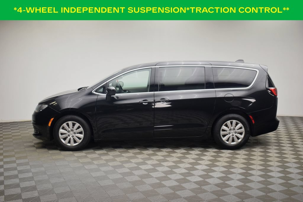 Used 2019 Chrysler Pacifica L FWD image 9