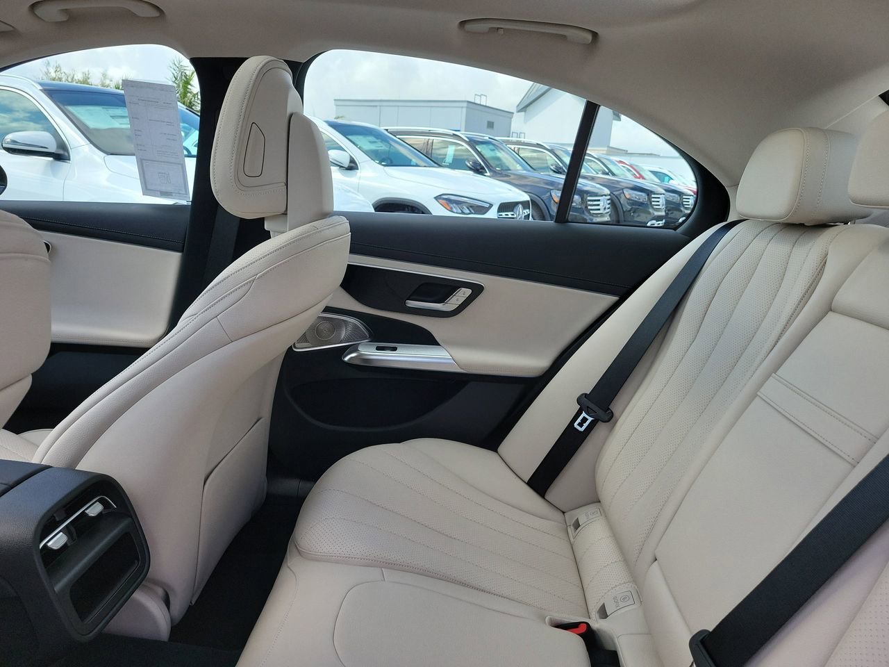 New 2026 Mercedes-Benz E 350 4MATIC Sedan image 12