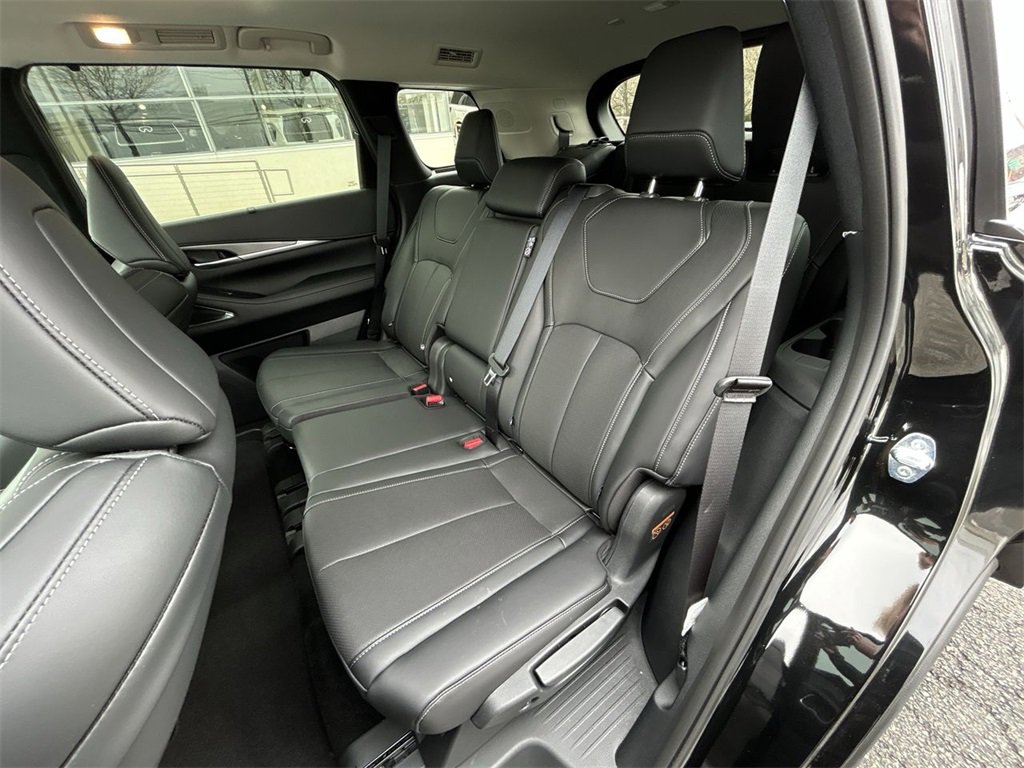 New 2026 INFINITI QX60 Luxe w/ Cargo Package image 13