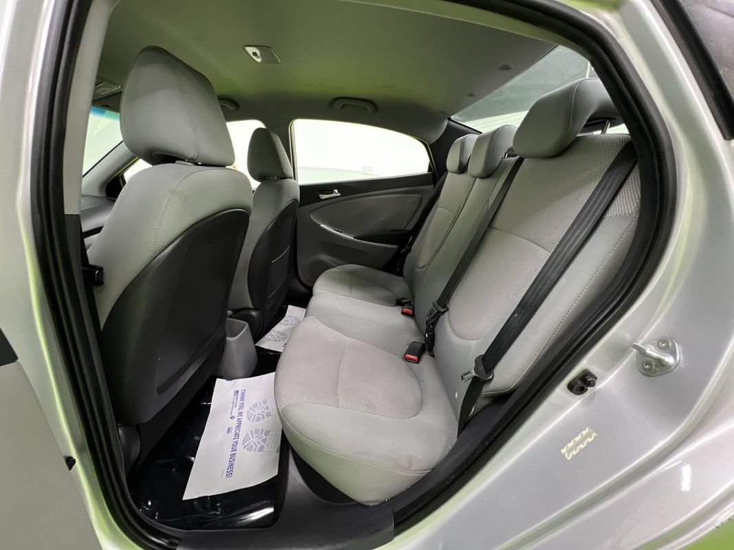 Used 2013 Hyundai Accent GLS FWD image 24