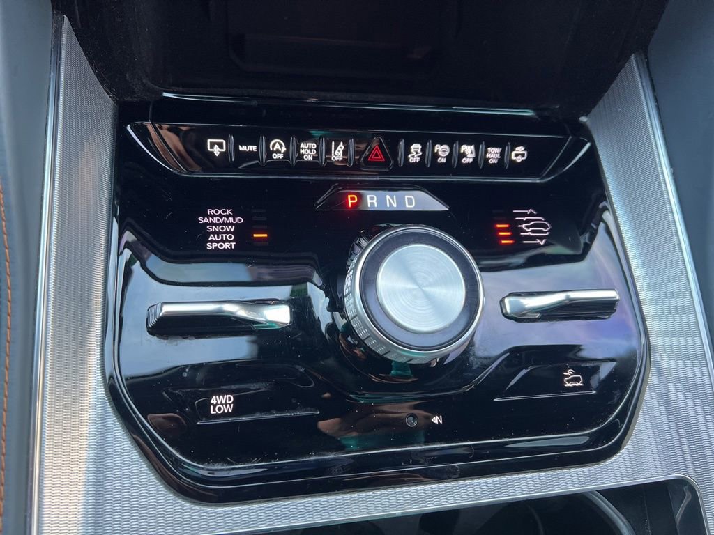 Used 2022 Jeep Grand Wagoneer Series III w/ Flexible Seating Group image 44