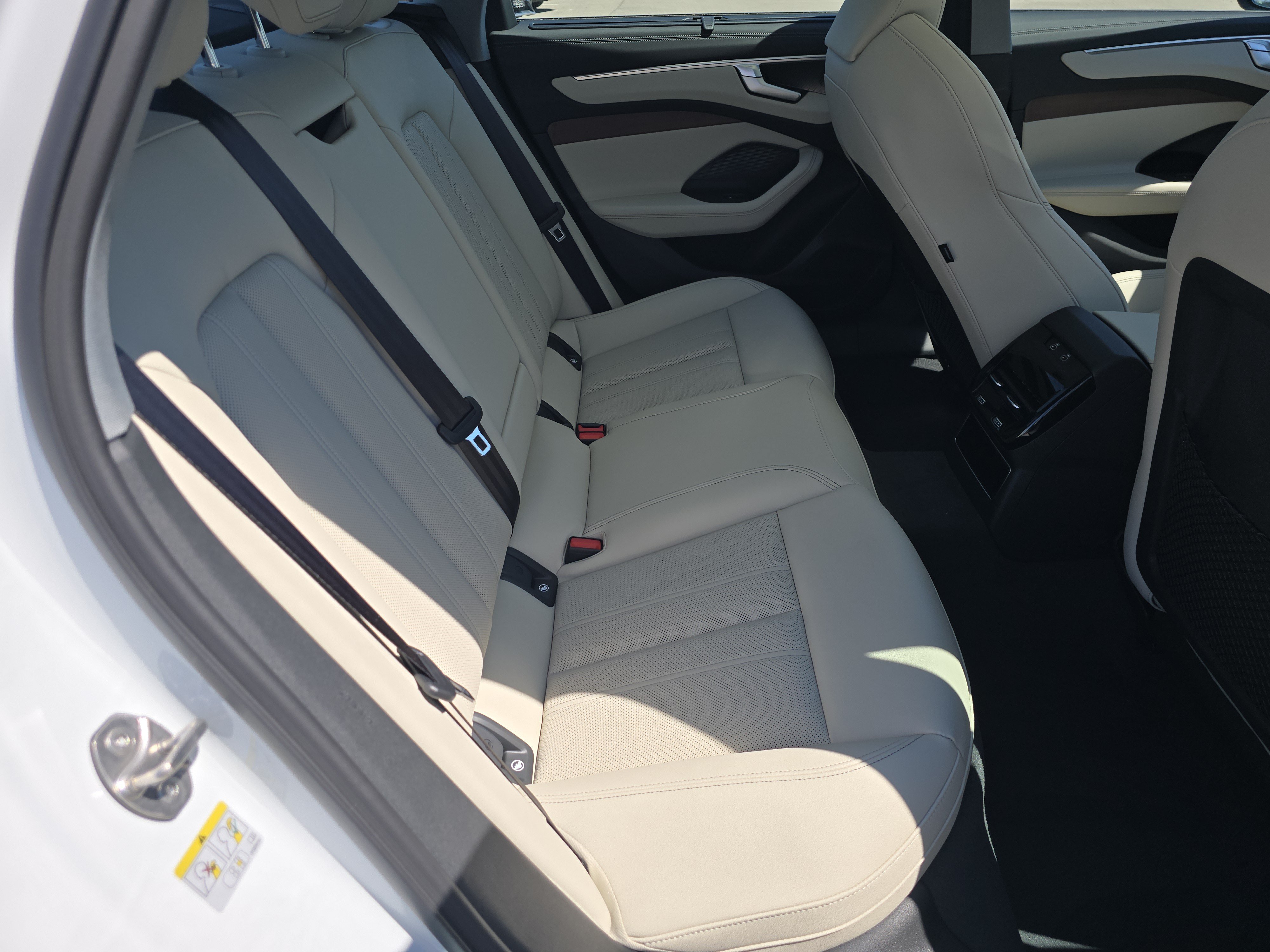 New 2026 Audi A6 Premium Plus AWD/4WD image 18