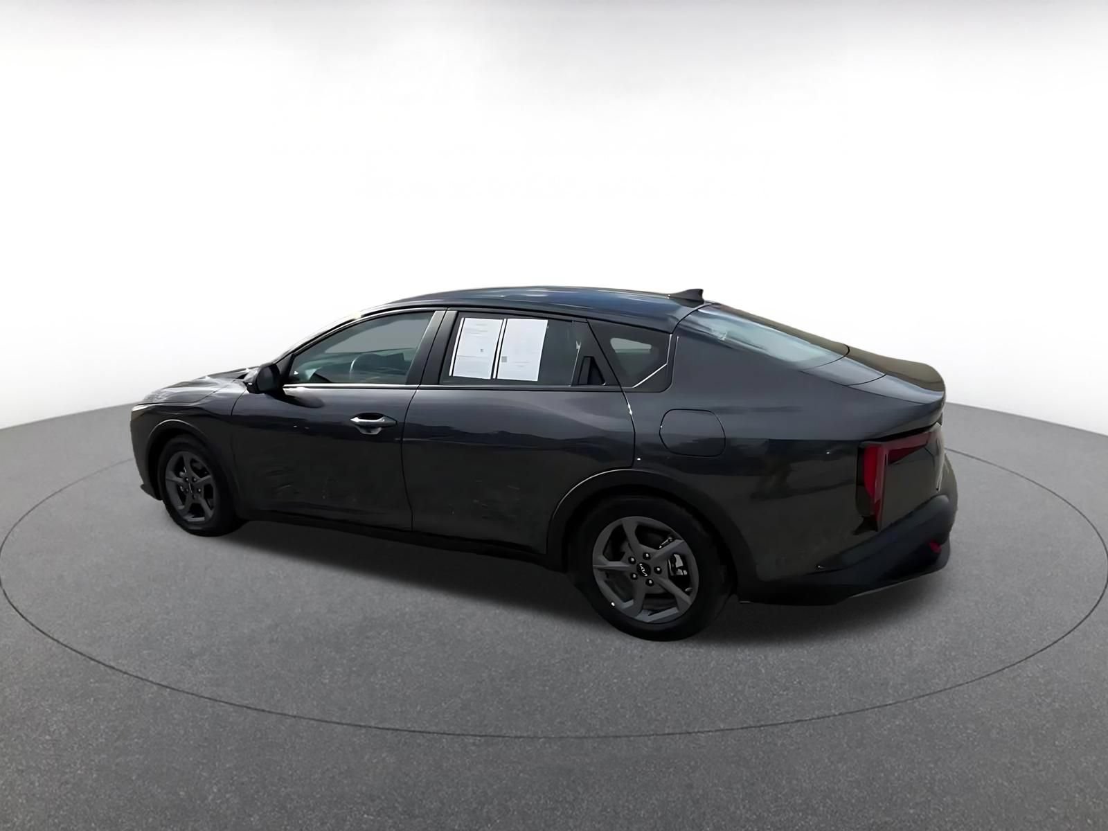 Used 2025 Kia K4 FWD image 9