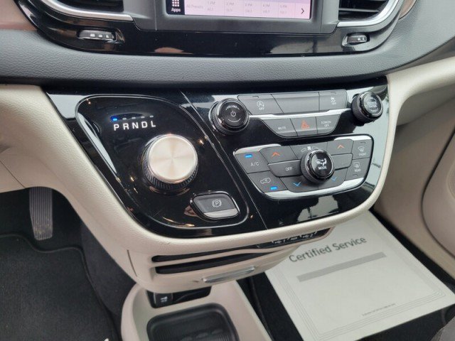 Used 2023 Chrysler Voyager LX FWD image 19