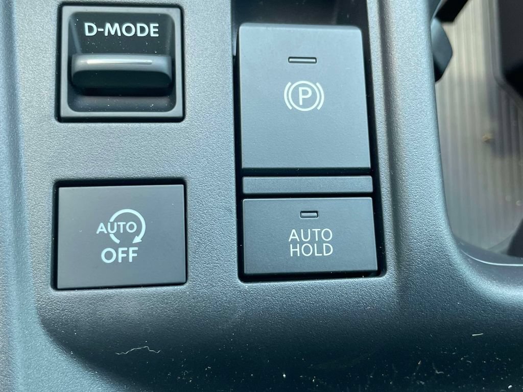 New 2026 Nissan Sentra SR w/ SR Premium Package FWD image 32