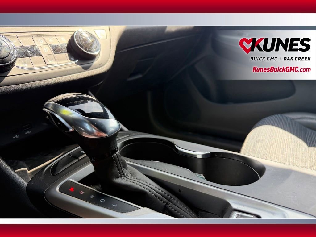 Used 2025 Buick Envista Sport Touring w/ Convenience I Package FWD image 21