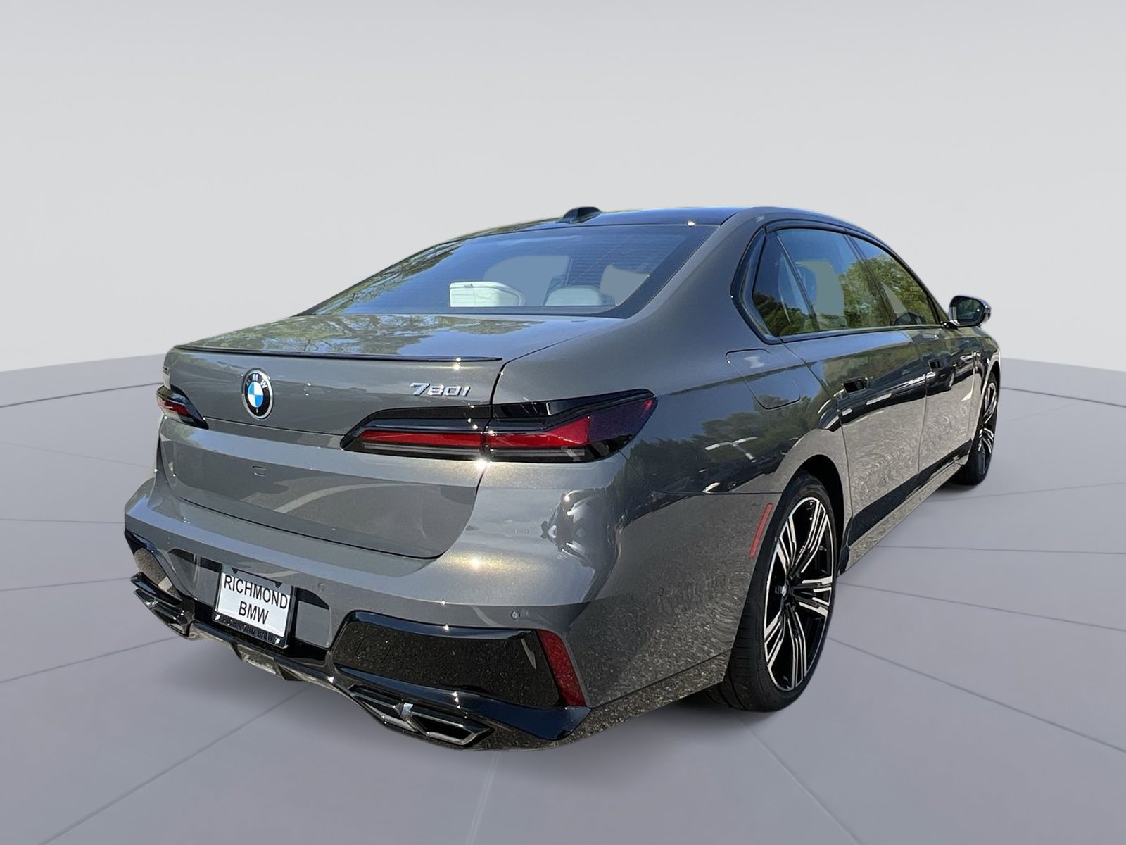 New 2026 BMW 760i xDrive w/ Executive Package AWD/4WD image 5