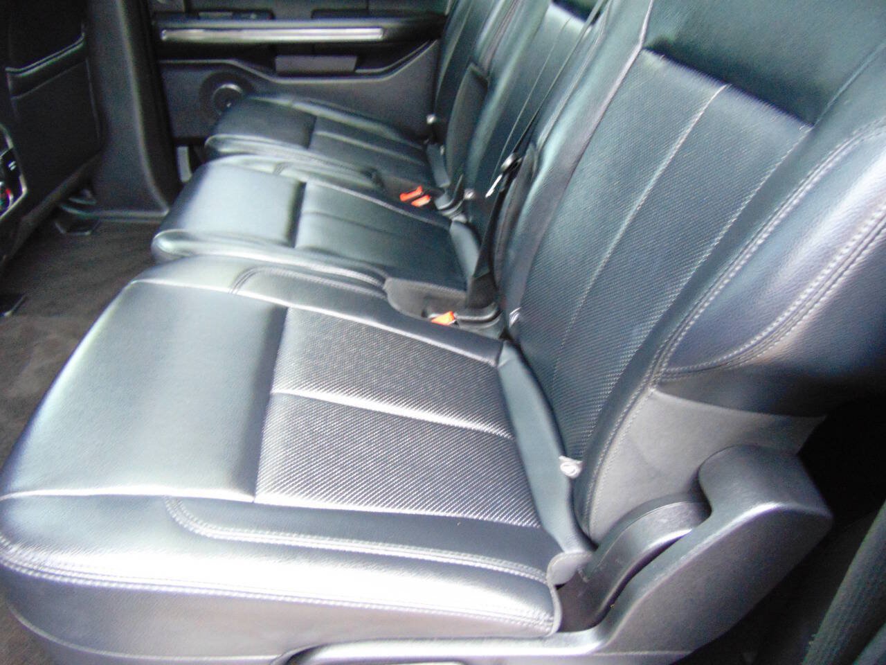 Used 2019 Ford Expedition Max XLT w/ Equipment Group 202A AWD/4WD image 11