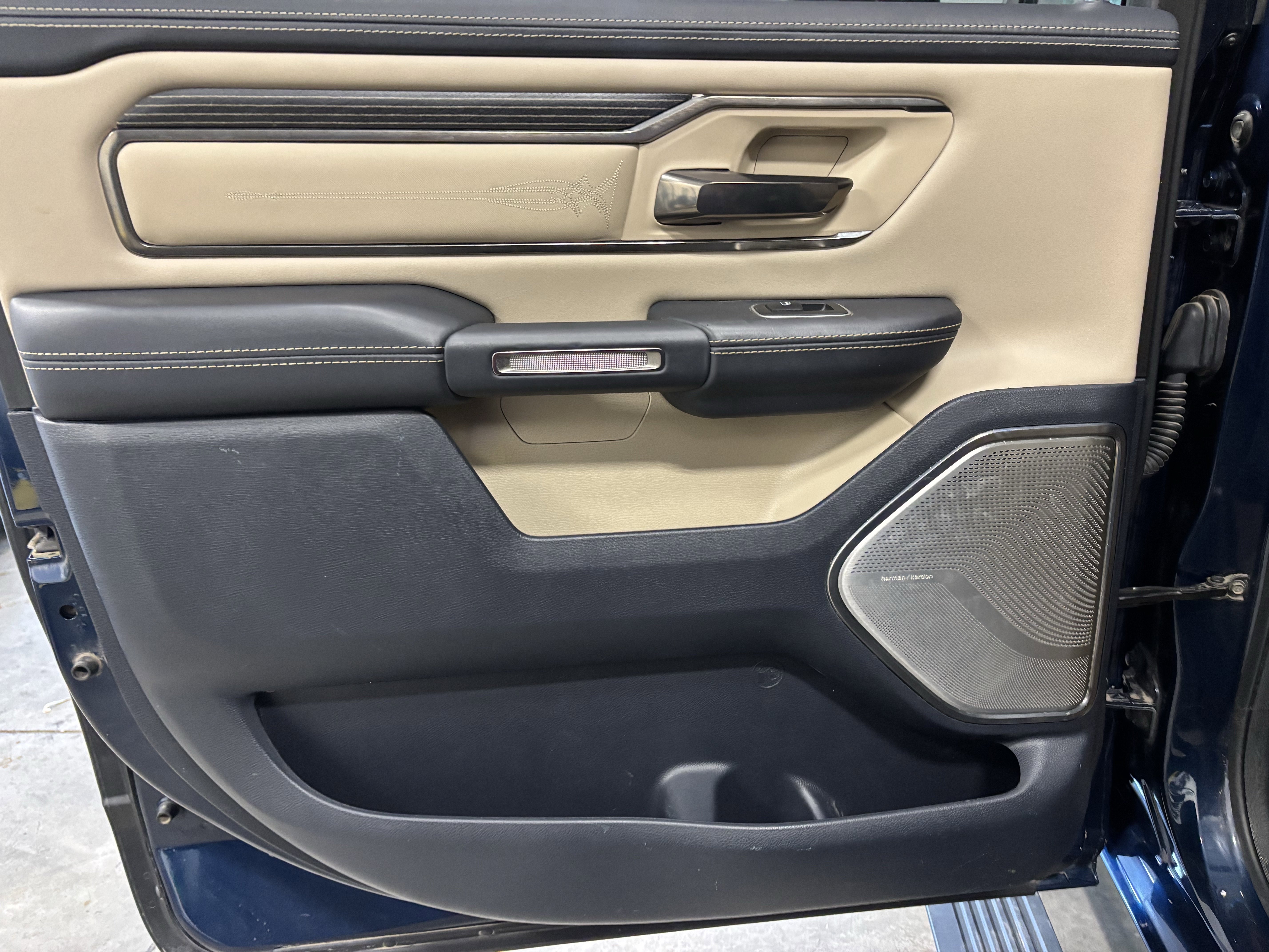 Used 2020 RAM 1500 Limited image 6