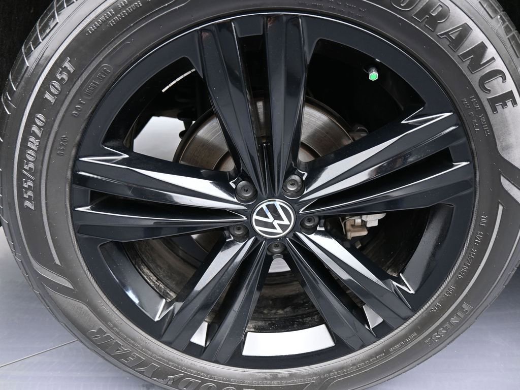 Used 2023 Volkswagen Atlas SEL R-Line image 47