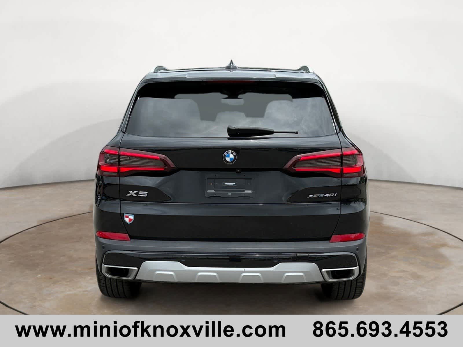 Used 2022 BMW X5 xDrive40i w/ Premium Package AWD/4WD image 4