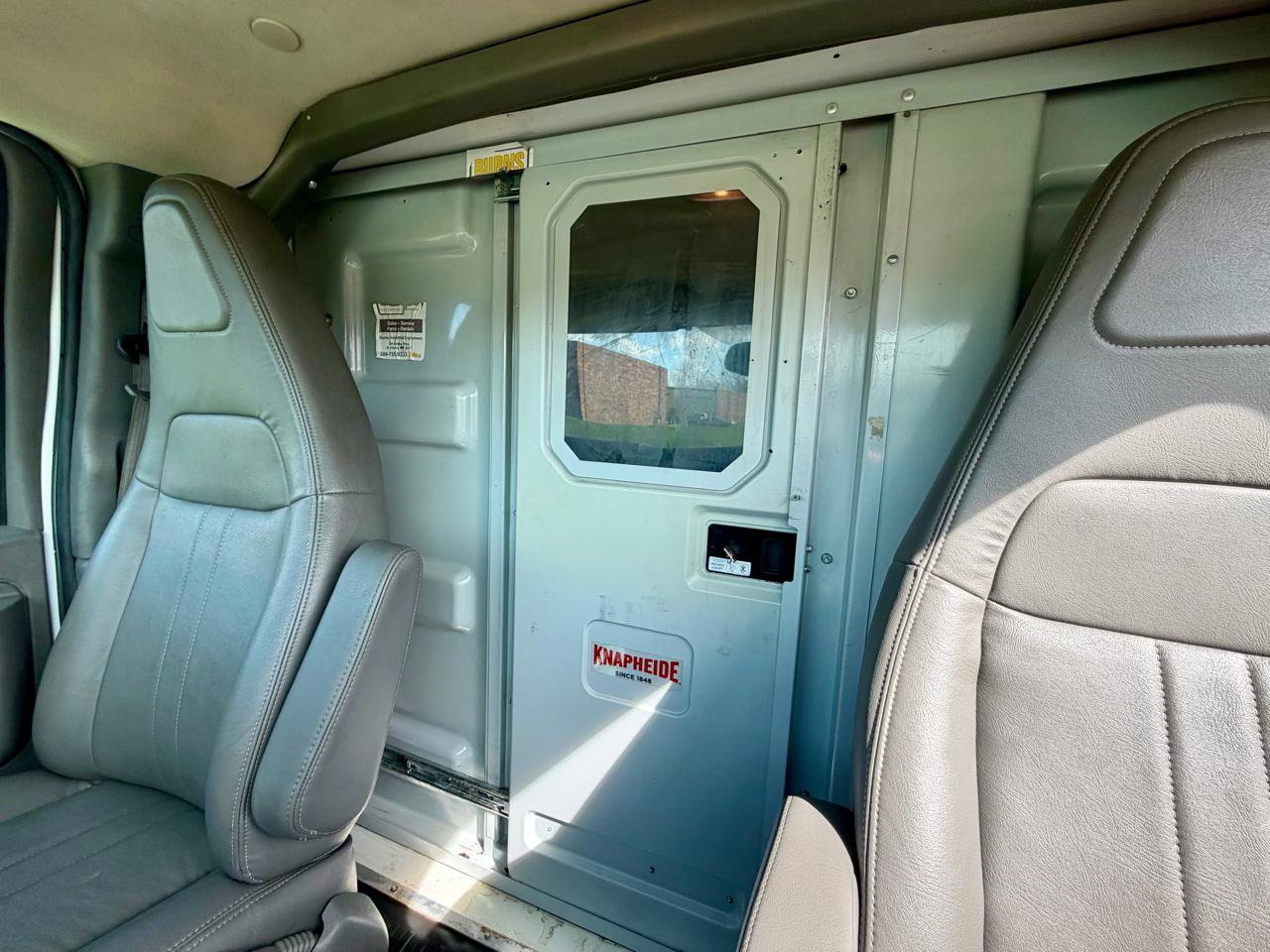 Used 2017 Chevrolet Express 3500 image 22