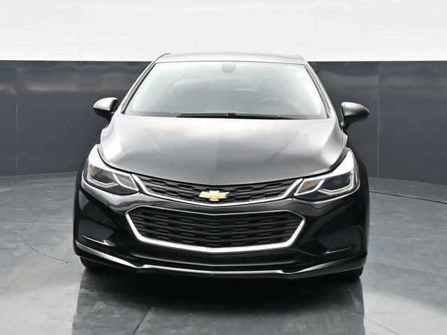 Used 2018 Chevrolet Cruze LT image 2