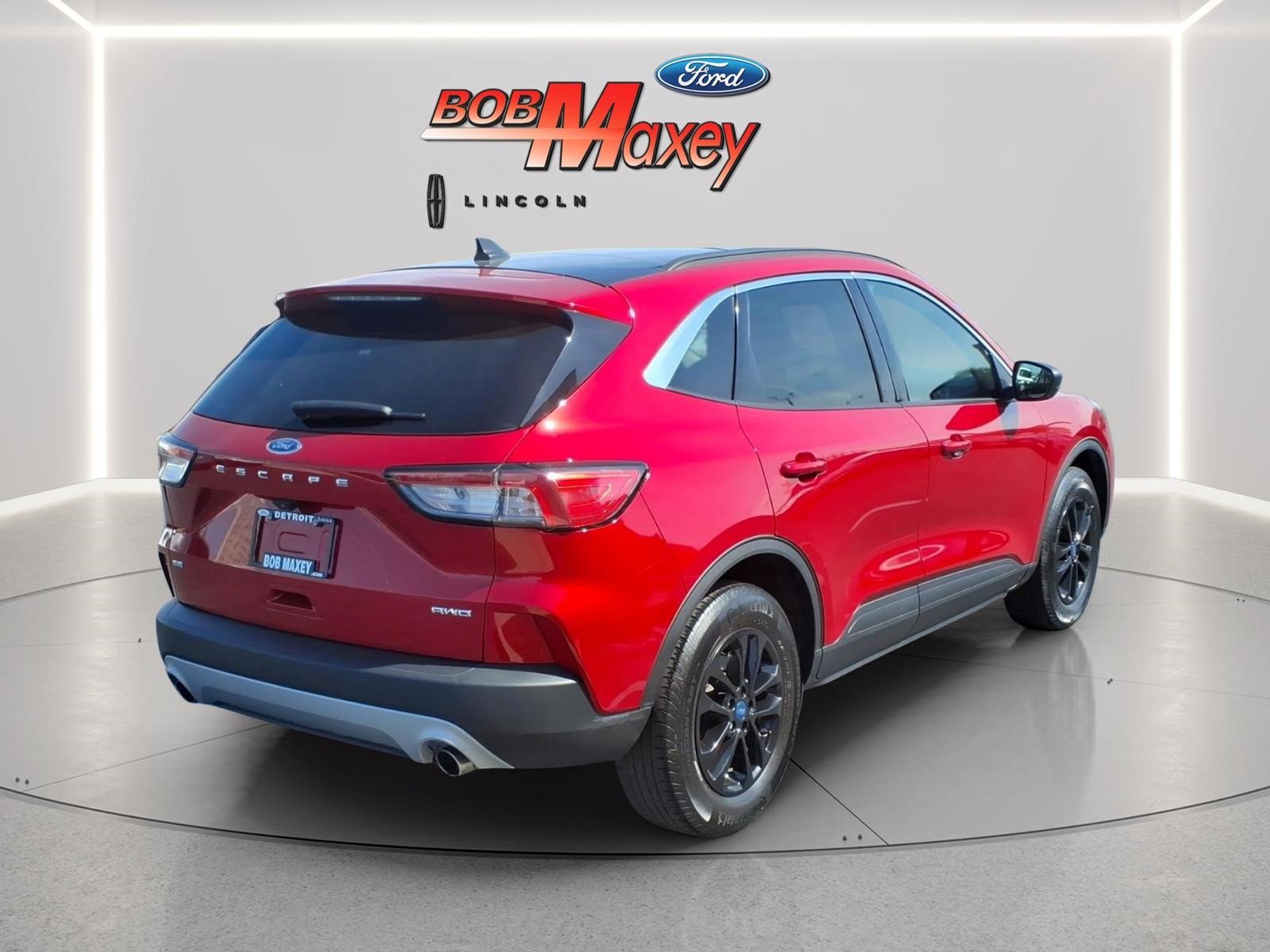 Used 2022 Ford Escape SE w/ Convenience Package AWD/4WD image 4