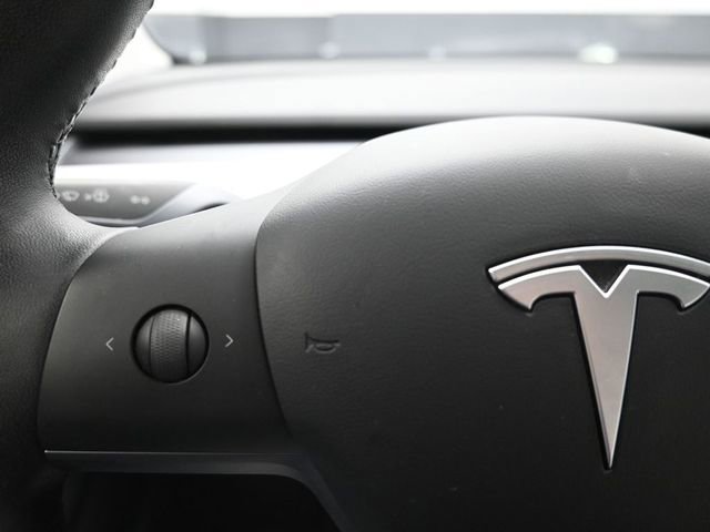 Used 2020 Tesla Model 3 Performance image 25