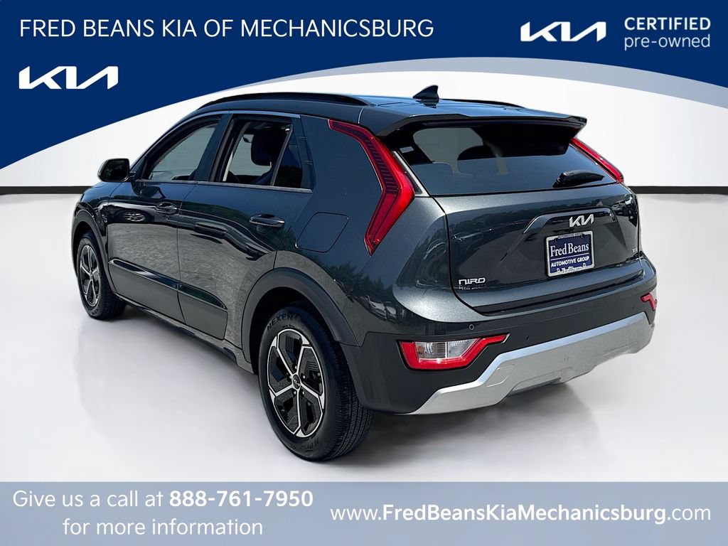Certified 2025 Kia Niro EX FWD image 5