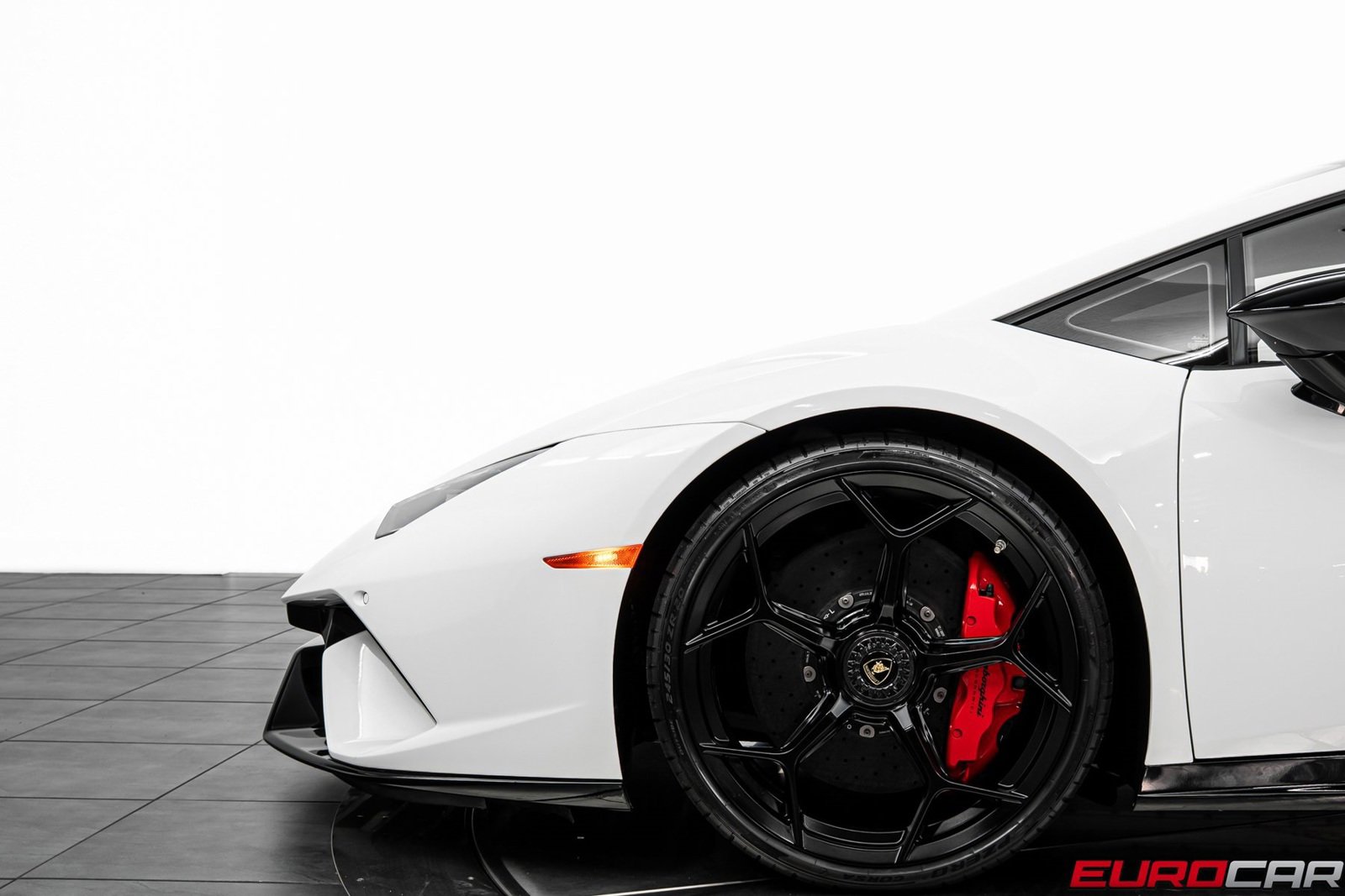 Used 2018 Lamborghini Huracan Performante image 15