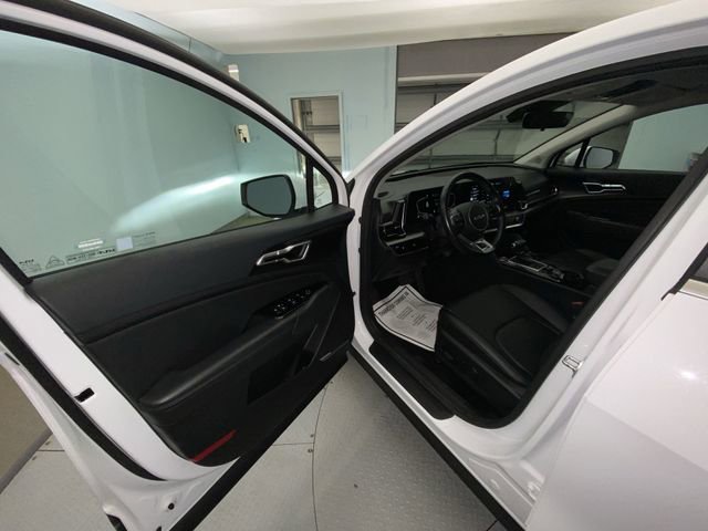 Used 2023 Kia Sportage EX image 11