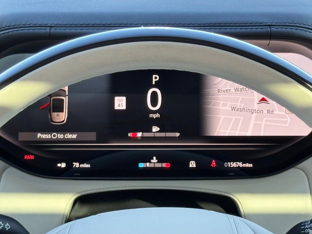 Used 2024 Land Rover Range Rover Long Wheelbase Autobiography image 3