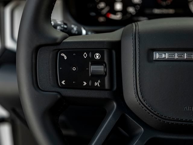 New 2026 Land Rover Defender 110 X AWD/4WD image 18
